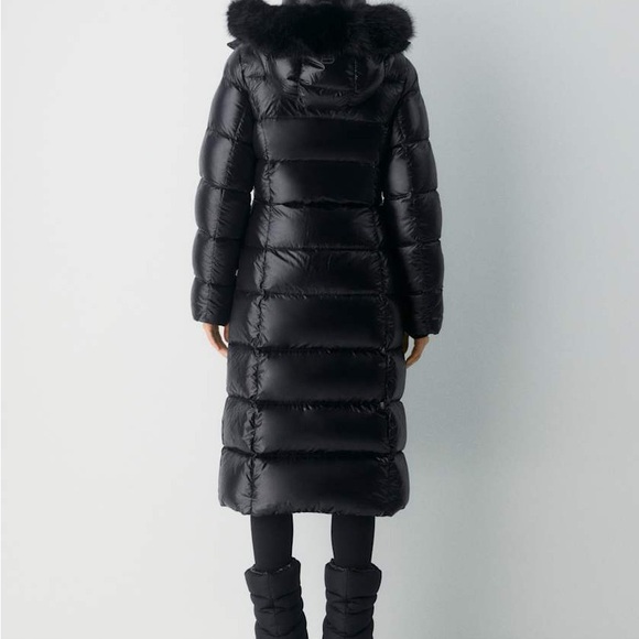 Aritzia The Super Puff™ The SuperSnug Puff™ Long - Hi-Gloss BLACK Small NWT - Picture 4 of 15